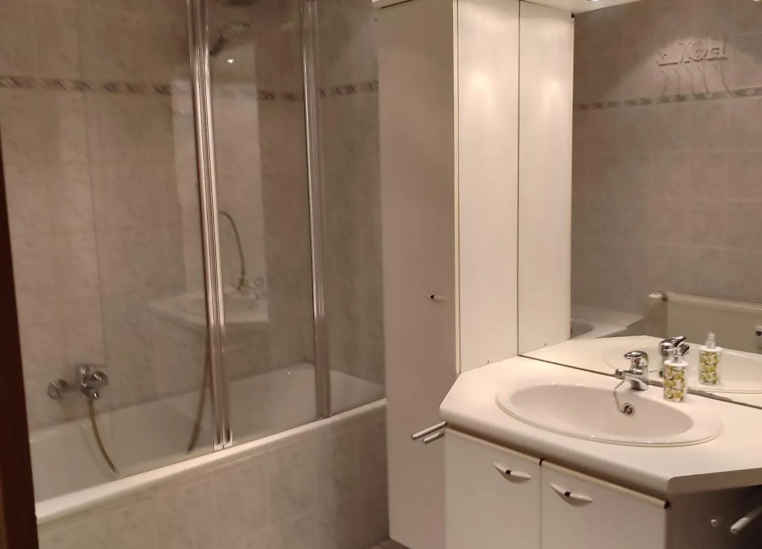 Apartment Komfortable Ferienwohnung In Floersheim-Weilbach Floersheim am Main Germany
