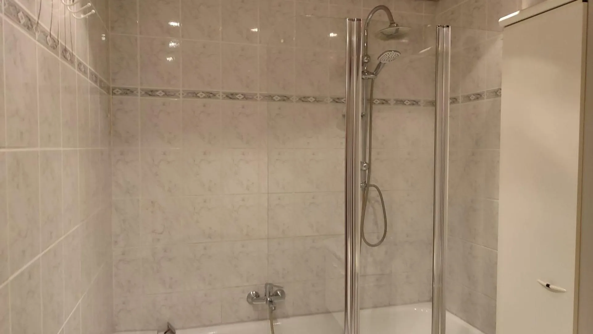 Apartment Komfortable Ferienwohnung In Floersheim-Weilbach Floersheim am Main